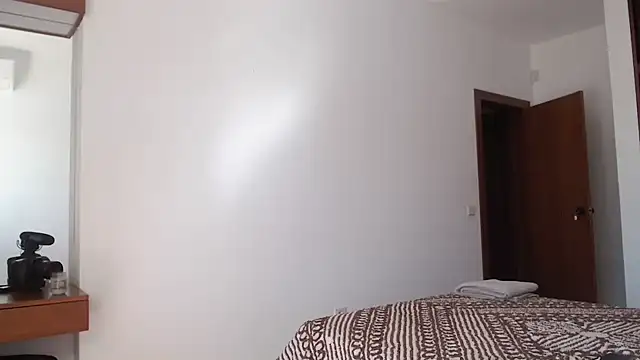 Snapshot of SexyandMarried1 chatting on September 12, 3:12 pm SexyandMarried1 online show from September 12, 3:12 pm