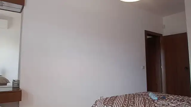 Snapshot of SexyandMarried1 chatting on November 2, 1:46 pm SexyandMarried1 online show from November 2, 1:46 pm