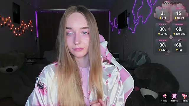 MoonDust online show from March 22, 3:15 pm