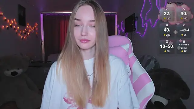 MoonDust online show from March 24, 1:16 pm