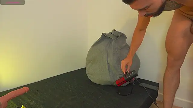 Markbrown online show from March 31, 8:20 pm