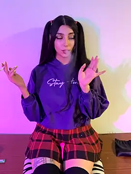 Snapshot of Felicia_smok3 chatting on November 8, 4:01 am Felicia smok3 online show from November 8, 4:01 am