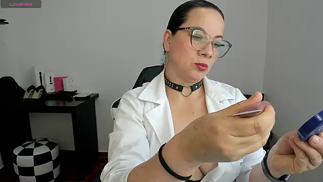 Snapshot of Sex-Psychology chatting on February 27, 6:19 pm Sex-Psychology online show from February 27, 6:19 pm