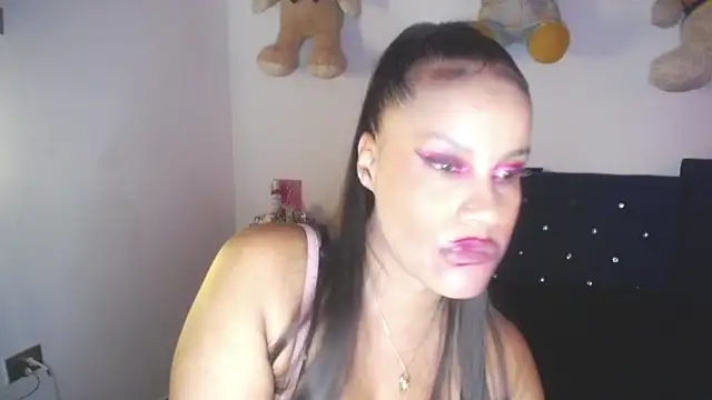 Snapshot of pamela_guzmaan chatting on November 20, 7:24 pm pamela guzmaan online show from November 20, 7:24 pm