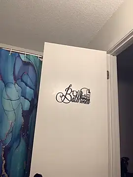 Snapshot of SweetHoneyBunz chatting on December 4, 3:54 pm SweetHoneyBunz online show from December 4, 3:54 pm