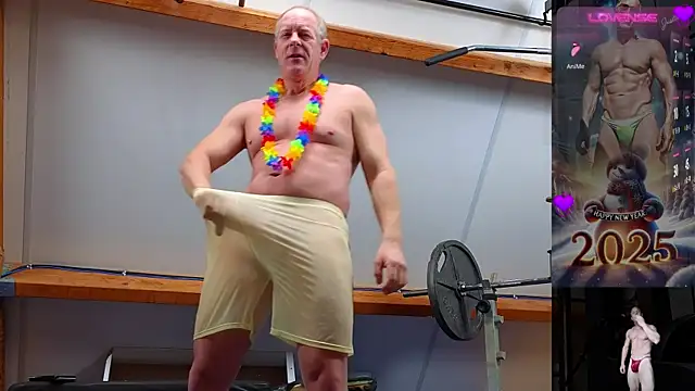 Snapshot of libo_horny_muscles chatting on January 1, 9:07 am libo horny muscles online show from January 1, 9:07 am