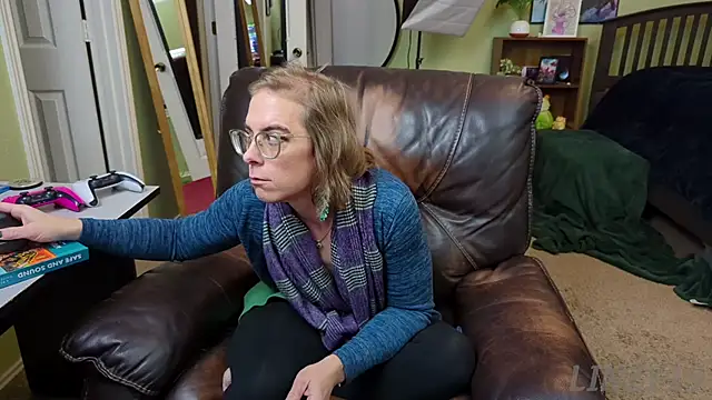 Linzy 19 online show from January 9, 3:58 am