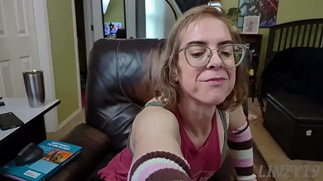 Linzy 19 online show from January 9, 8:22 pm