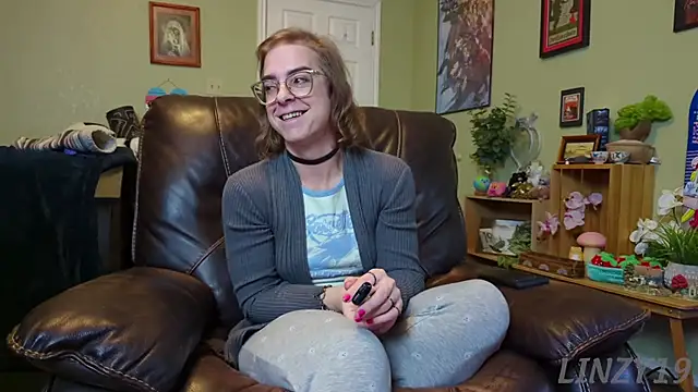 Linzy 19 online show from January 30, 3:33 am