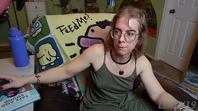 Linzy 19 online show from February 4, 12:19 am