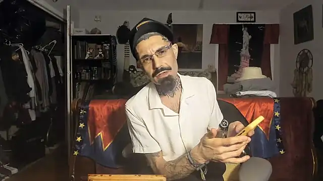 RoosterWabbit online show from March 8, 5:38 am