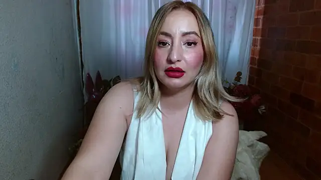 rashellroses22 online show from December 17, 7:15 pm