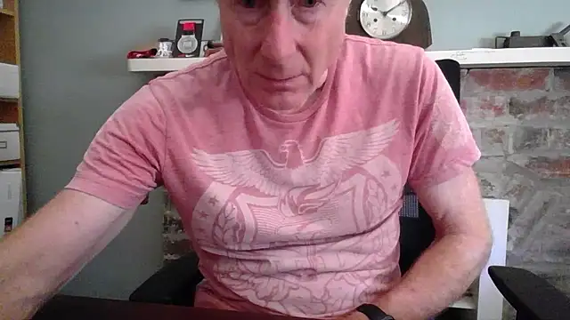 jiggy77777 online show from December 4, 4:10 am