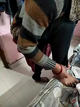 Snapshot of COUPLLE_VILLAGE chatting on February 12, 3:40 am COUPLLE VILLAGE online show from February 12, 3:40 am