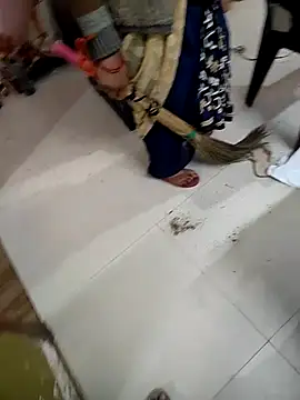 Snapshot of COUPLLE_VILLAGE chatting on February 17, 3:47 am COUPLLE VILLAGE online show from February 17, 3:47 am