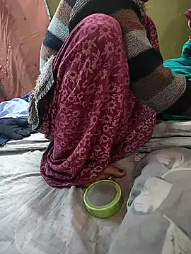 Snapshot of COUPLLE_VILLAGE chatting on February 19, 3:50 am COUPLLE VILLAGE online show from February 19, 3:50 am