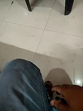 Snapshot of COUPLLE_VILLAGE chatting on March 10, 3:34 am COUPLLE VILLAGE online show from March 10, 3:34 am