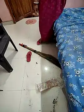 Snapshot of COUPLLE_VILLAGE chatting on March 12, 3:24 am COUPLLE VILLAGE online show from March 12, 3:24 am