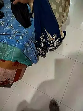 Snapshot of COUPLLE_VILLAGE chatting on March 13, 3:44 am COUPLLE VILLAGE online show from March 13, 3:44 am