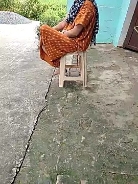 Snapshot of COUPLLE_VILLAGE chatting on October 6, 2:42 am COUPLLE VILLAGE online show from October 6, 2:42 am