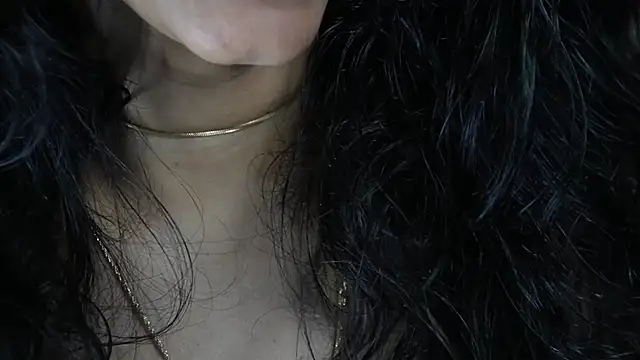 Snapshot of -AyeshaSinghania- chatting on February 18, 8:14 pm -AyeshaSinghania- online show from February 18, 8:14 pm
