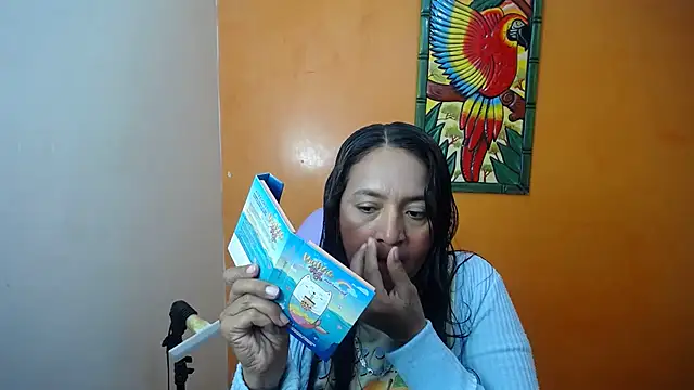 Snapshot of daleska_ayala_1 chatting on February 3, 8:35 pm daleska ayala 1 online show from February 3, 8:35 pm