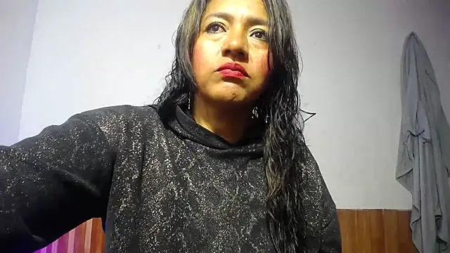 Snapshot of daleska_ayala_1 chatting on February 23, 9:59 pm daleska ayala 1 online show from February 23, 9:59 pm