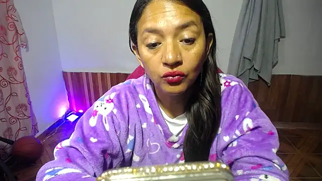 Snapshot of daleska_ayala_1 chatting on February 25, 11:30 am daleska ayala 1 online show from February 25, 11:30 am