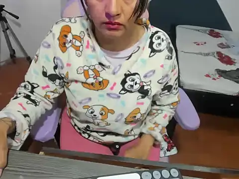 Snapshot of daleska_ayala_1 chatting on October 30, 1:40 am daleska ayala 1 online show from October 30, 1:40 am