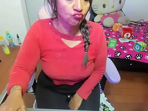 Snapshot of daleska_ayala_1 chatting on November 8, 1:50 am daleska ayala 1 online show from November 8, 1:50 am