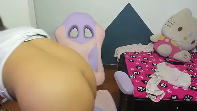 Snapshot of daleska_ayala_1 chatting on November 11, 2:00 am daleska ayala 1 online show from November 11, 2:00 am