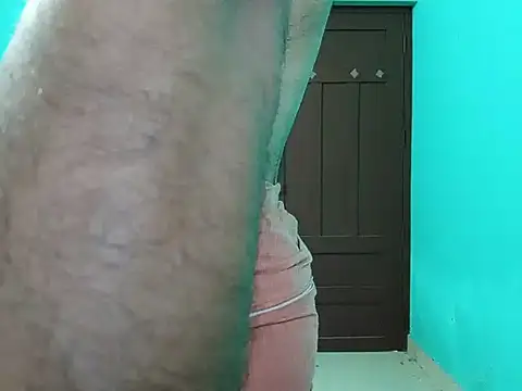 Snapshot of Sultryandrews chatting on December 19, 3:29 am Sultryandrews online show from December 19, 3:29 am