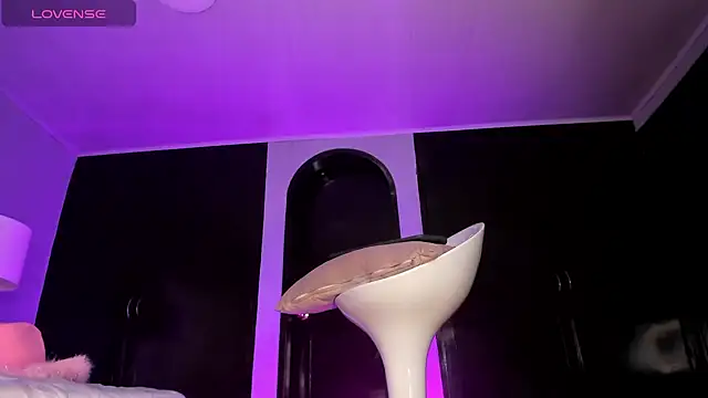 emily roberts1 online show from January 12, 3:28 am