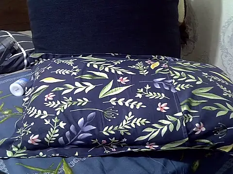 Snapshot of ivonito122 chatting on November 29, 6:44 pm ivonito122 online show from November 29, 6:44 pm