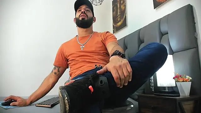 Thiagogomez online show from April 9, 7:08 pm