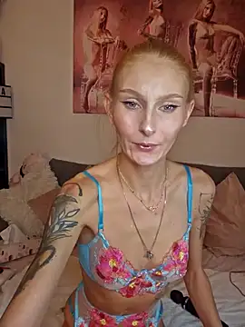 LessiaMia online show from December 17, 5:15 pm