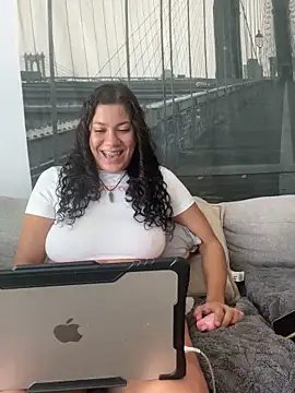 Snapshot of Bigbuttbrooklynn chatting on February 25, 9:46 pm Bigbuttbrooklynn online show from February 25, 9:46 pm