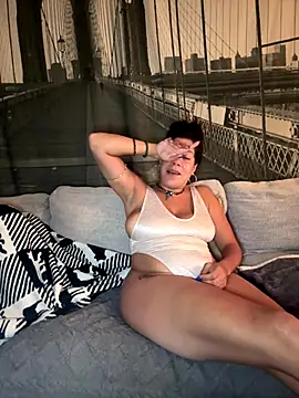 Snapshot of Bigbuttbrooklynn chatting on October 17, 4:04 am Bigbuttbrooklynn online show from October 17, 4:04 am