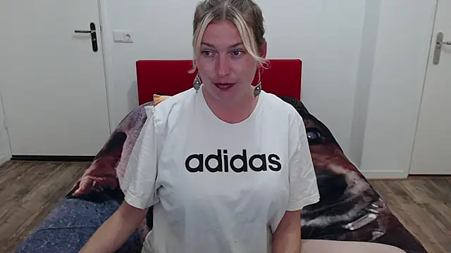 Snapshot of cumfun chatting on March 12, 7:06 pm cumfun online show from March 12, 7:06 pm