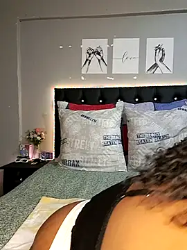 Toya P online show from February 13, 9:06 pm