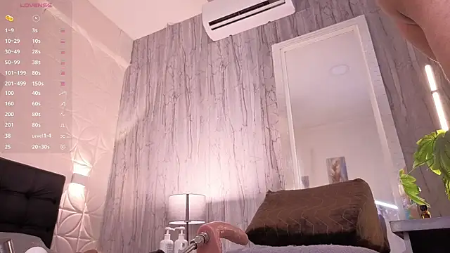 JUANDIAMONDS98 online show from February 26, 1:10 pm