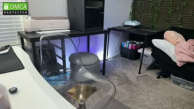 Cosmic Rose online show from March 2, 2:02 pm