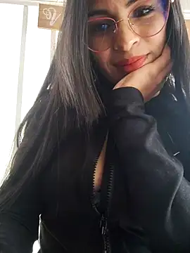 Snapshot of Astrid-- chatting on November 28, 8:00 pm Astrid-- online show from November 28, 8:00 pm