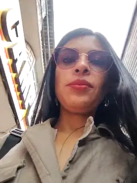 Snapshot of Astrid-- chatting on December 5, 3:20 pm Astrid-- online show from December 5, 3:20 pm