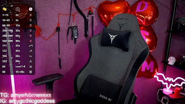 amywhitenessxx online show from February 14, 12:13 pm