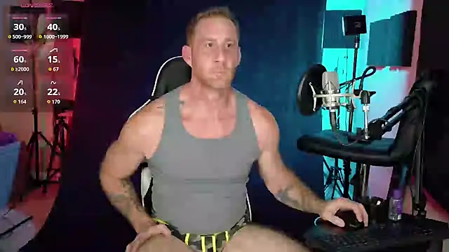 Snapshot of FiftyShadez chatting on November 17, 12:05 am FiftyShadez online show from November 17, 12:05 am