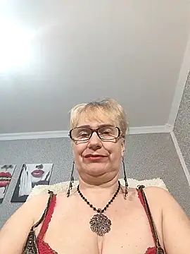 Snapshot of koroleva70 chatting on March 14, 6:24 pm koroleva70 online show from March 14, 6:24 pm