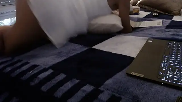 nevertardy13 online show from February 25, 10:19 pm