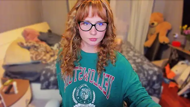 Snapshot of KlementinaBbG chatting on October 3, 8:50 pm KlementinaBbG online show from October 3, 8:50 pm