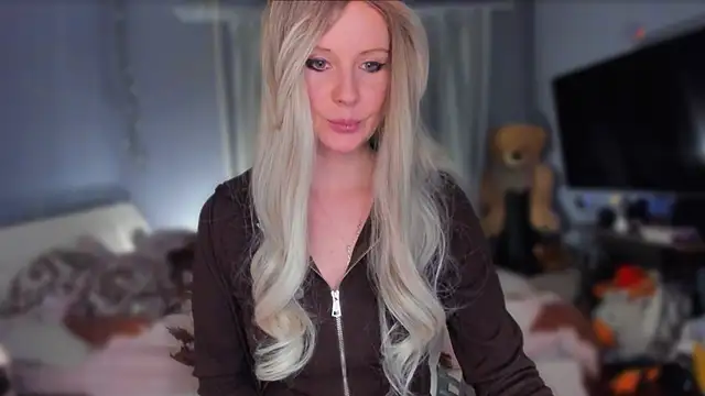 Snapshot of KlementinaBbG chatting on February 15, 8:38 pm KlementinaBbG online show from February 15, 8:38 pm